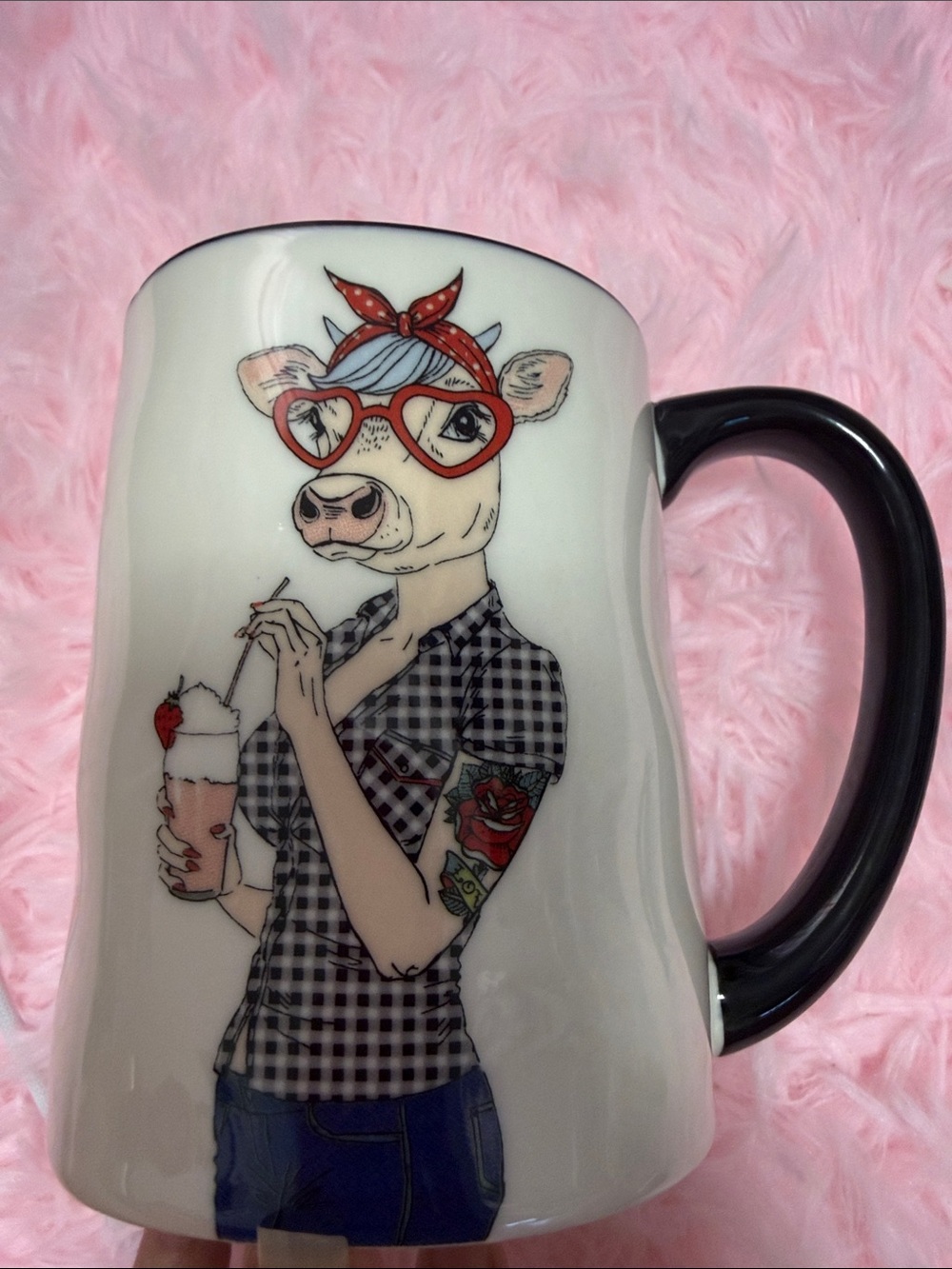 Signature Houseware Cow Ceramic Mug in White with Black Handle GUC